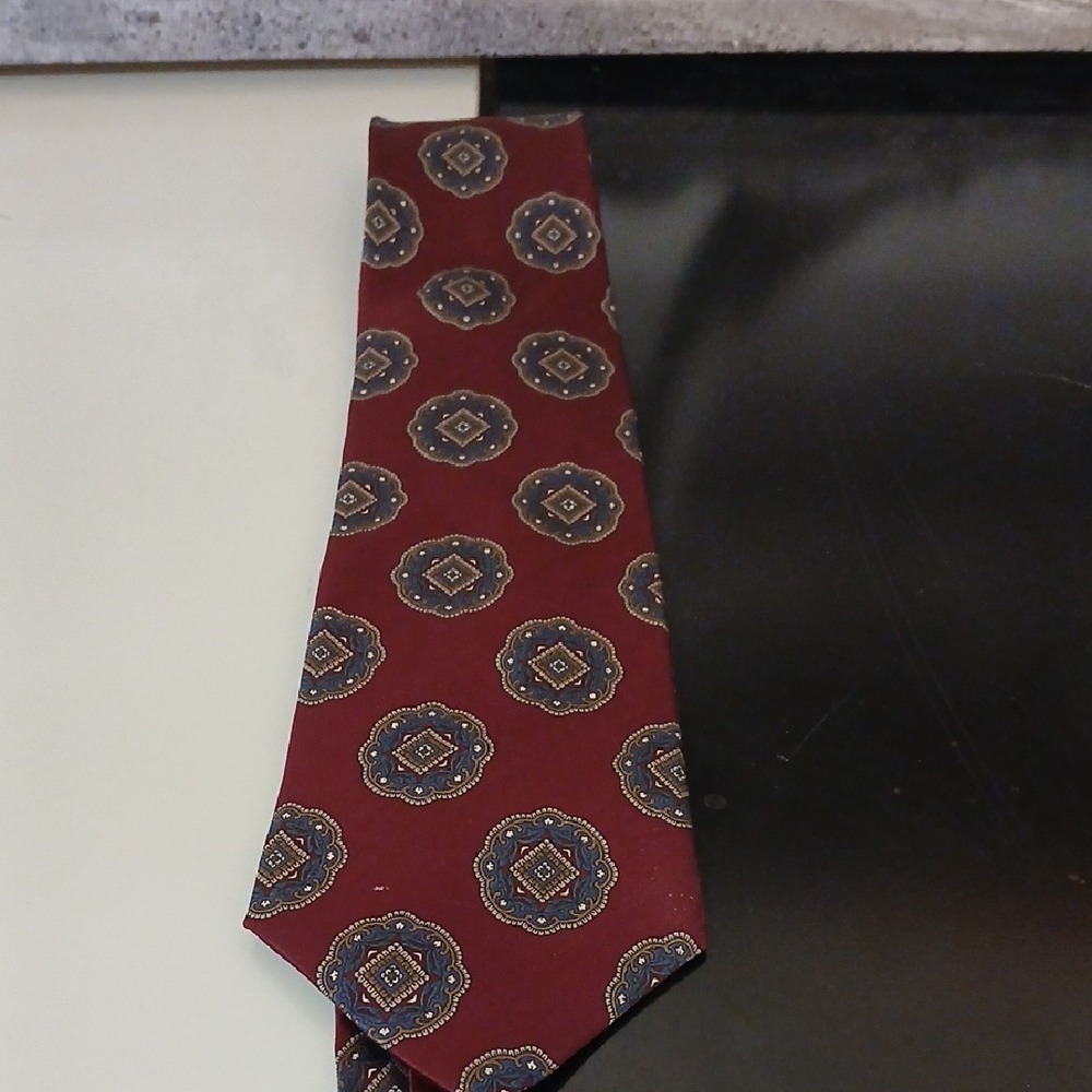 Make Offer!Dior Silk Tie Red and Blue Medallion Design